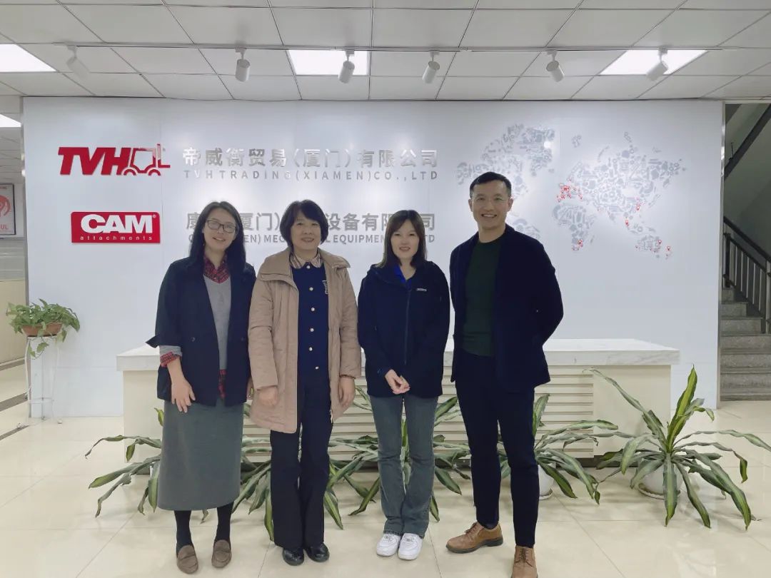 工程机械工业协会工业车辆分会秘书长一行到访 c7c7娱乐平台 帝威衡